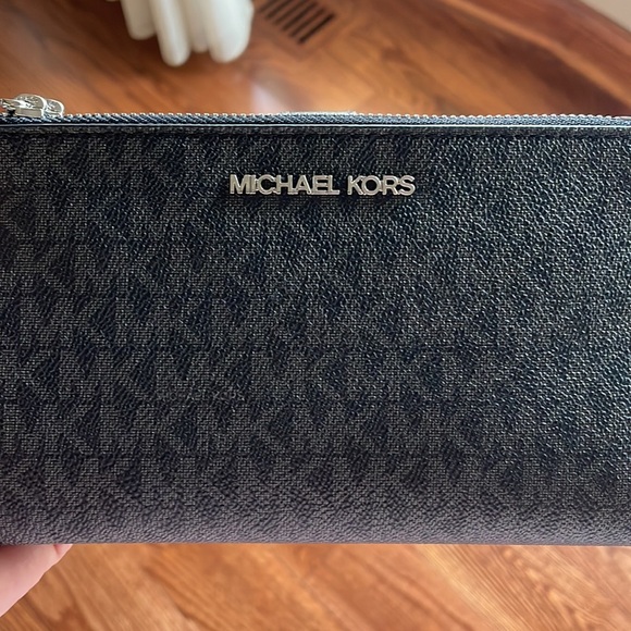 NWT MICHAEL KORS Jet Set Travel collection double zip wristlet wallet blk gray - Picture 13 of 17